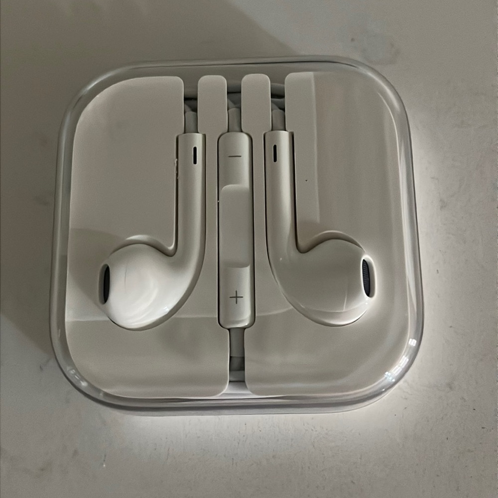 Vintage Apple WIRED Ear Pods Never Used